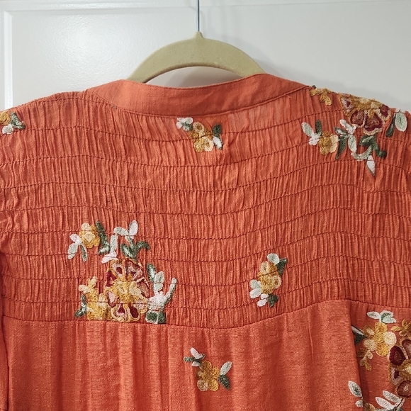 Fig & Flower Embroidered Orange Blouse Medium - Picture 8 of 12